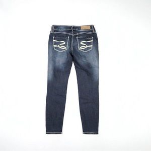 Women’s blue jeans